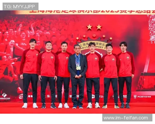 崇明六虎之一吕文君退役后执教海港四度夺中超冠军