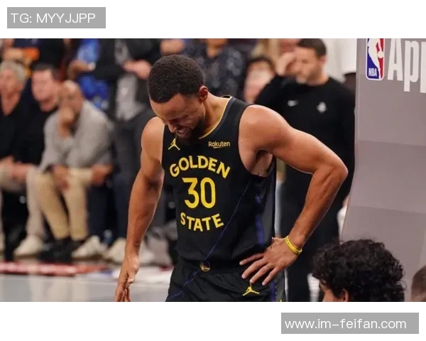 库里期待科尔调整轮换关键在于如何搭配追梦与巴特勒